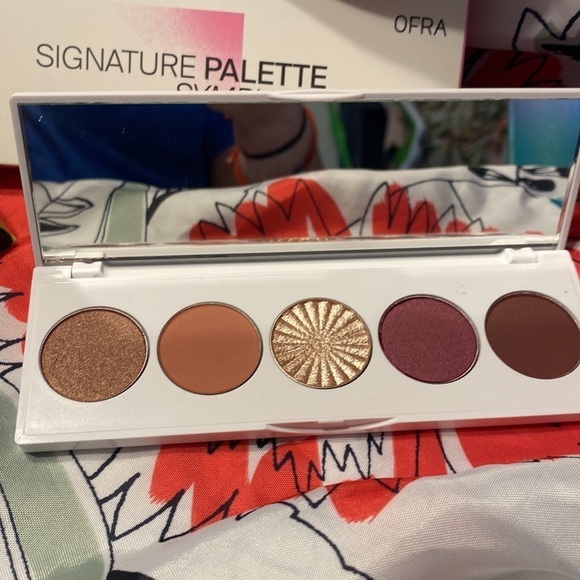Ofra signature palette- symphony - Picture 1 of 4